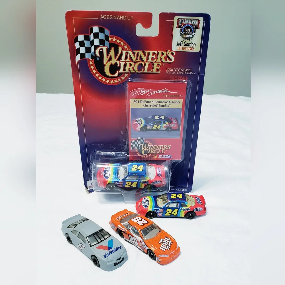 NASCAR Hotwheels Collection- Test Track - Picture 8 of 8